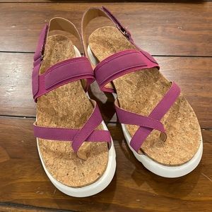 Adrienne Vittadini sandals (sz 8 1/2)